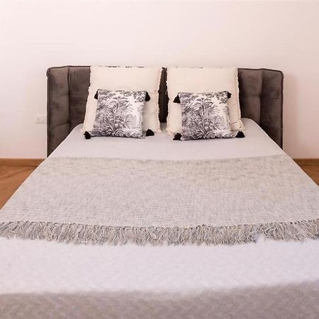 Destiny Home 5 Бардолино Экстерьер фото